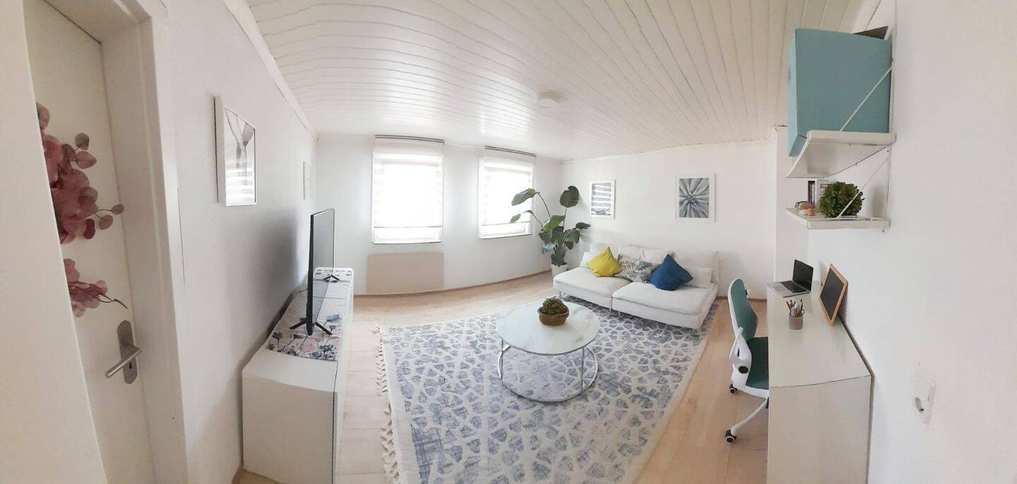 Gemütliche, modern möblierte Wohnung in Stuttgart-Stammheim, 70439 Stuttgart (Neuwirtshaus Stammheim Zuffenhausen)