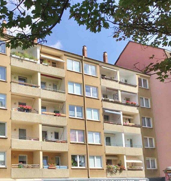 Miet mich – günstig geschnittene 3-Zimmer-Wohnung mit Balkon (WBS), 1307 Dresden
