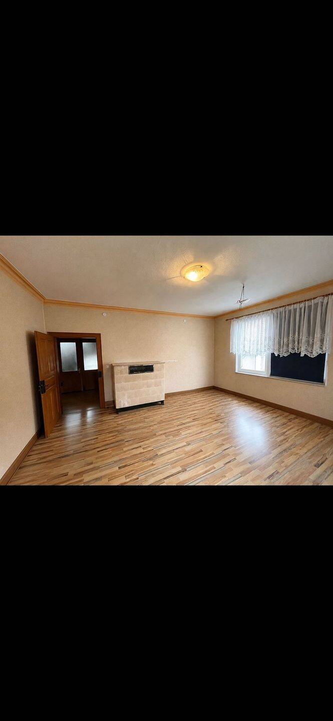 Lichtdurchflutete 4-Zimmer Wohnung in Bad Urach 1.OG 100qm, 72574 Bad Urach