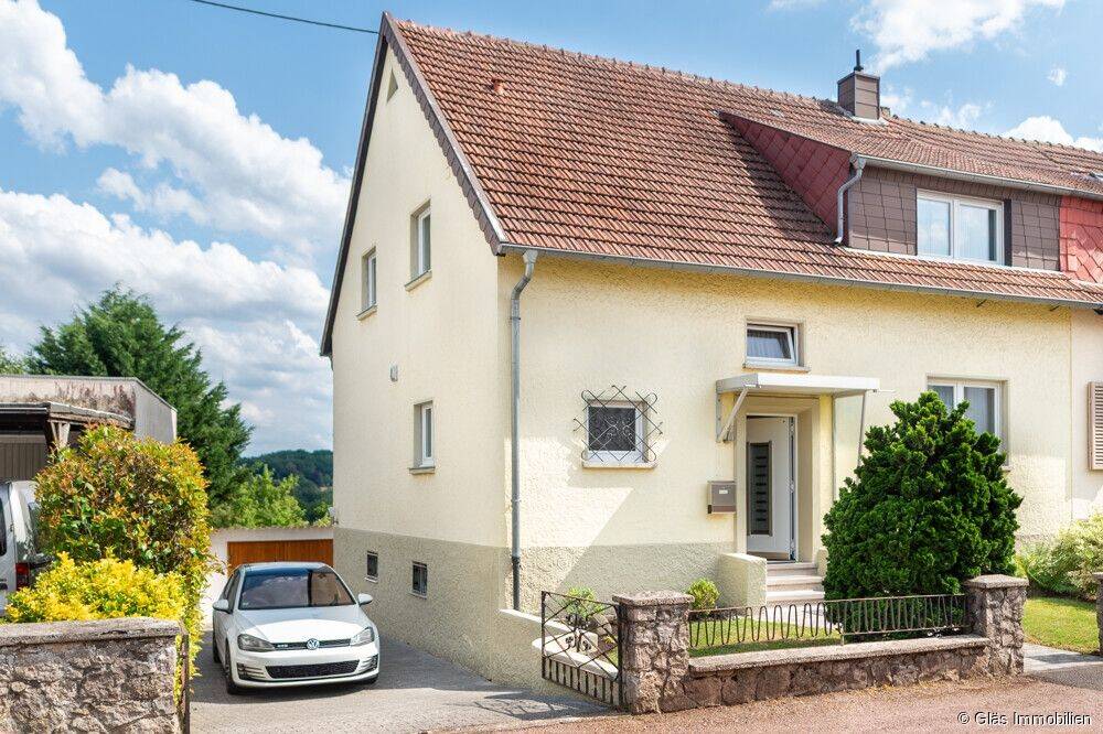 Ludweiler – Gepflegtes Einfamilienhaus mit Garage, sonnigem Südost-Grundstück und schöner Fernsicht, 66333 Völklingen
