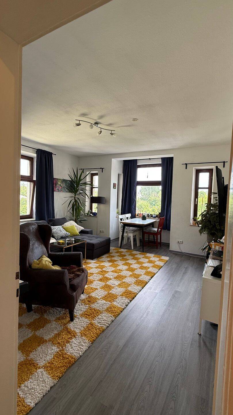 Helle 3 Zimmer Wohnung mit Balkon sucht Nachmieter, 86153 Augsburg (Innenstadt)