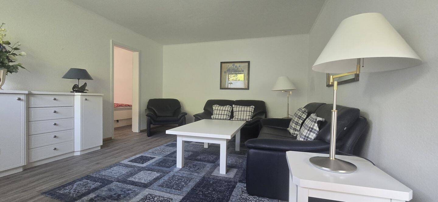 voll möblierte 2 Zimmer Einliegerwohnung in ruhiger und zentraler Lage zu vermieten, 22159 Hamburg (Wandsbek Bramfeld Farmsen-Berne Sasel Tonndorf)