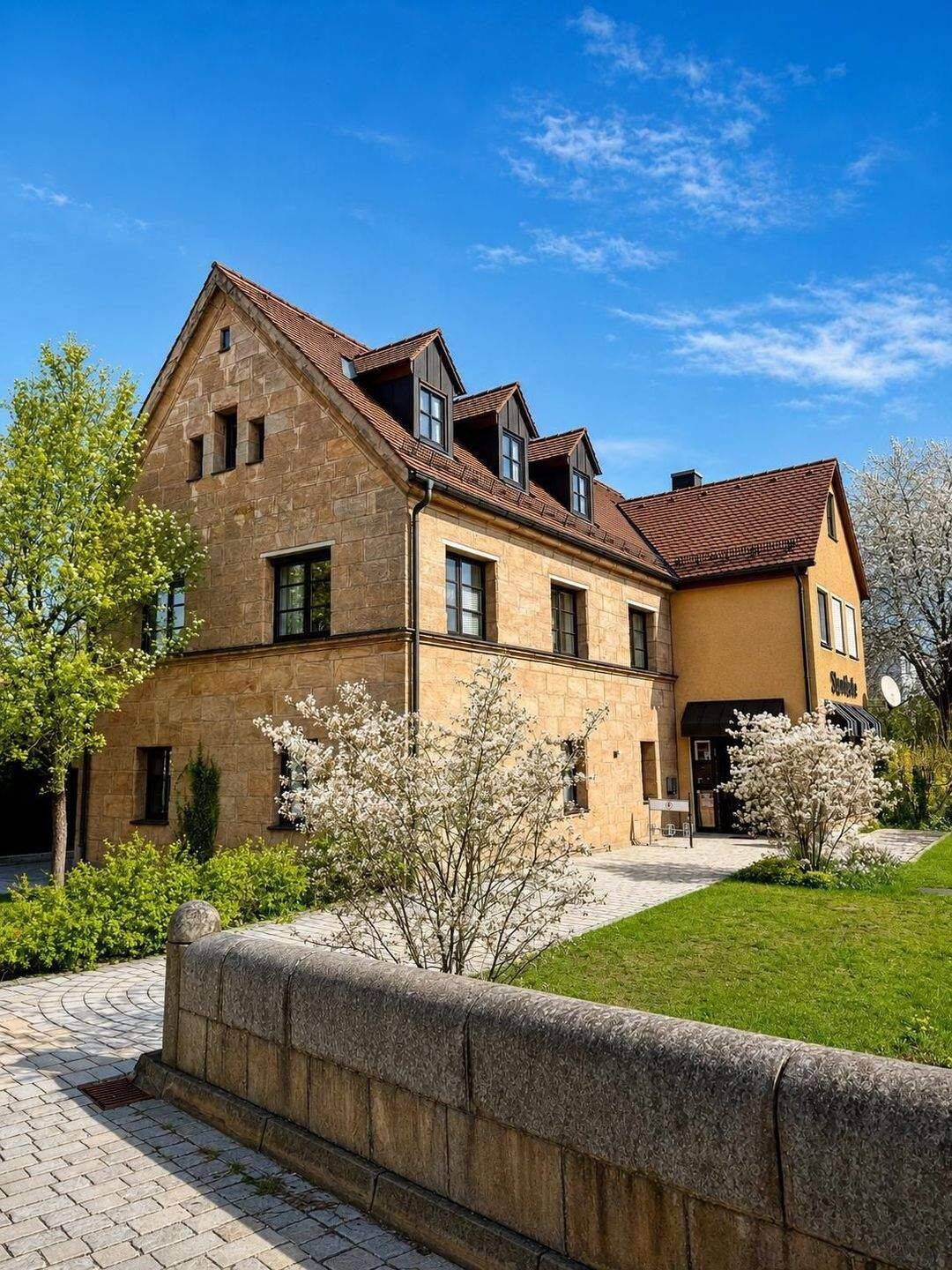 Das „Haus im Haus&quot mit kleinem Garten im Pyrbaumer Schlosshof *Erstbezug nach Renovierung*, 90602 Pyrbaum