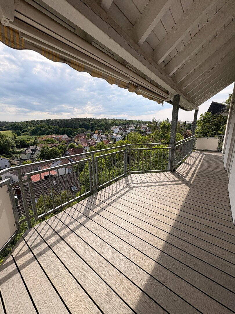 4-Zimmer-Maisonette, 133 m², Balkon, EBK, Carport & Stellplatz in Würzburg-Oberdürrbach, 97080 Würzburg (Altstadt Dürrbachau Grombühl Oberdürrbach Unterdürrbach)