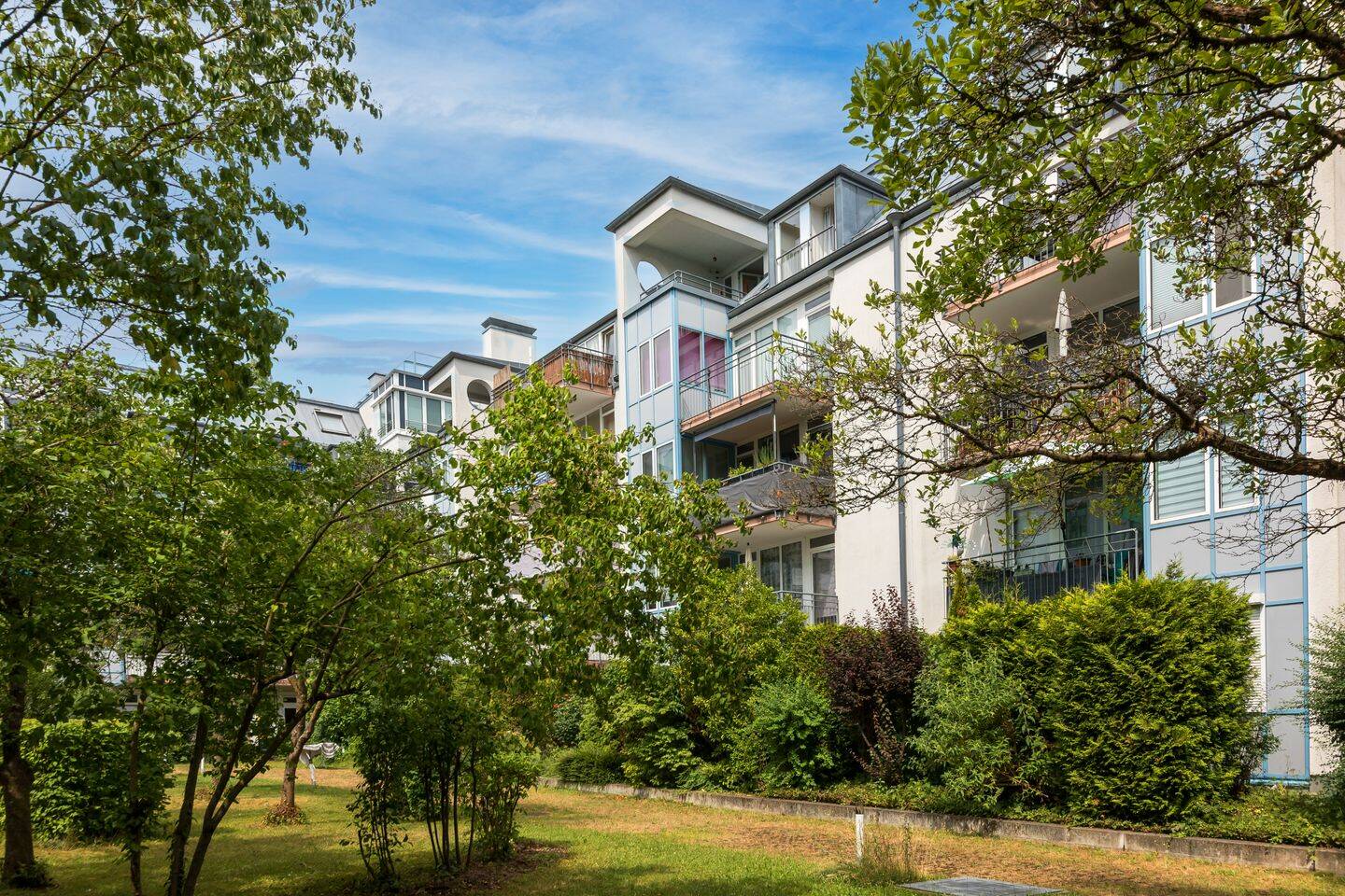 Urban wohnen, ruhig ankommen – große 3-Zimmer-Galeriewohnung im Münchner Süden, 81379 München (Sendling Sendling-Westpark Thalk. Obersendl.-Forsten-Fürstenr.-Solln)