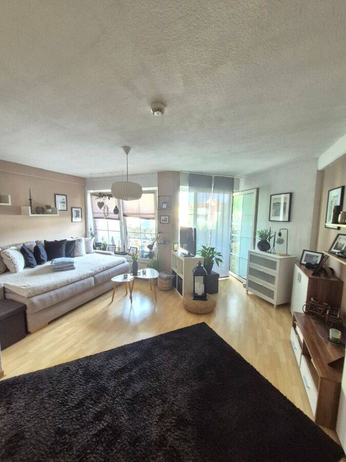 Barrierefreie 1-Zi-Wohnung mit sep. Küche, Balkon und Aufzug zu vermieten !, 7422 Bad Blankenburg