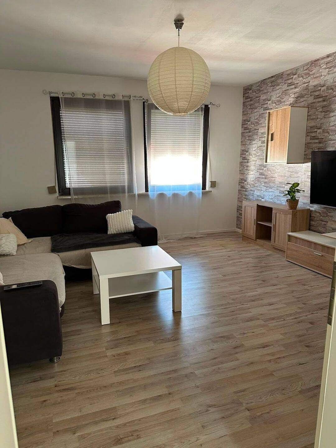 Schöne, helle 2-Zimmer Wohnung, 66955 Pirmasens (Erlenbrunn Innenstadt Niedersimten Ruhbank Winzeln)