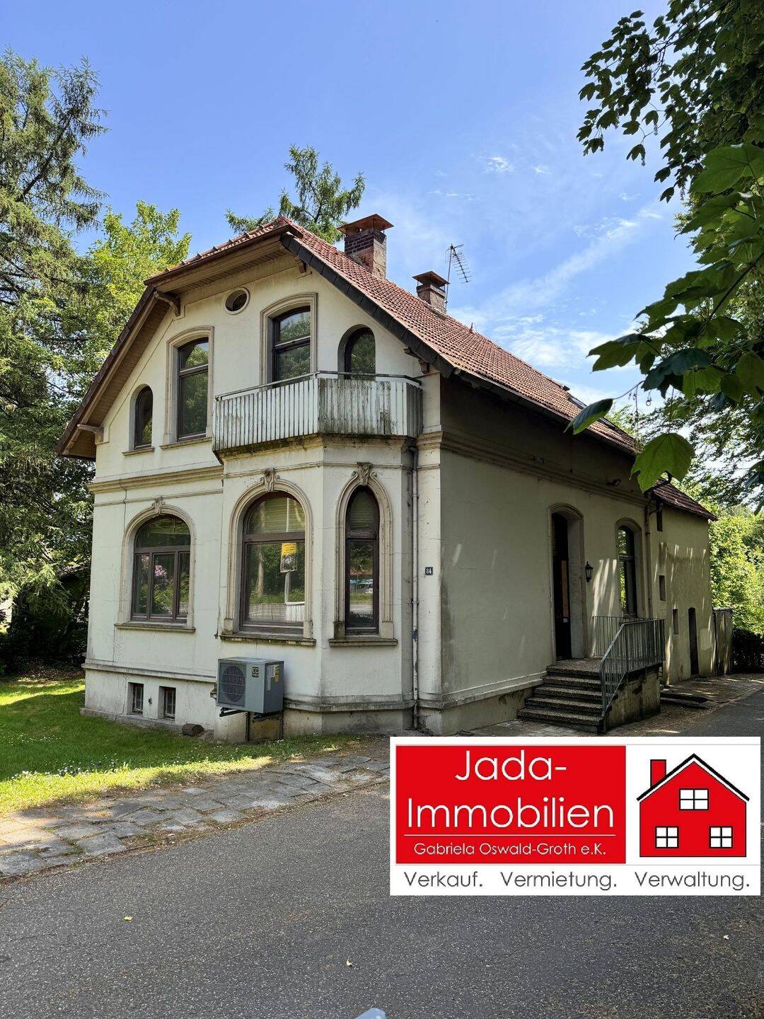 Es muss nicht immer ein Neubau sein …Charmante Stadtvilla in Varel sucht Familie mit Herz für Altbauten….., 26316 Varel