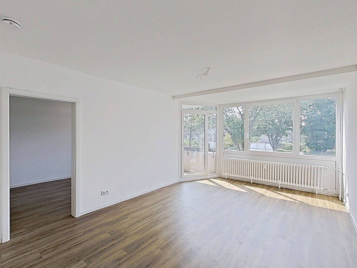 Schicke 2-Zimmer-Wohnung mit sonnigem BALKON und EBK, 24340 Eckernförde
