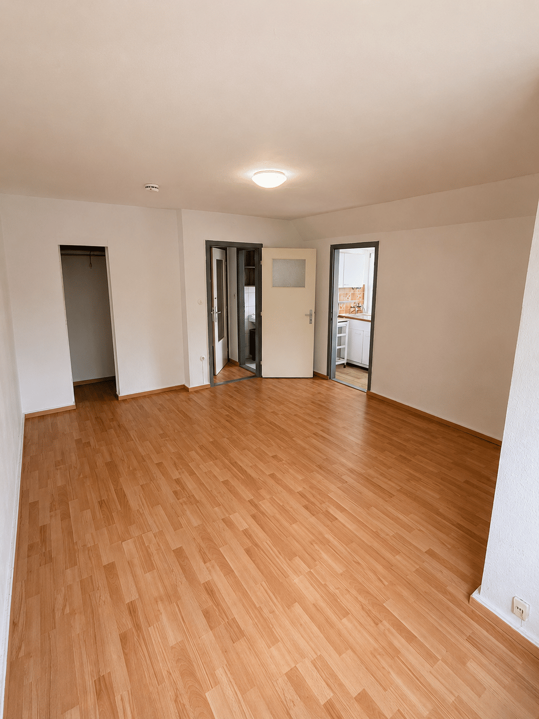 Charmante 1-Zimmer Wohnung in zentraler Lage in Kirchhuchting, 28259 Bremen (Grolland Kirchhuchting Mittelshuchting Sodenmatt)