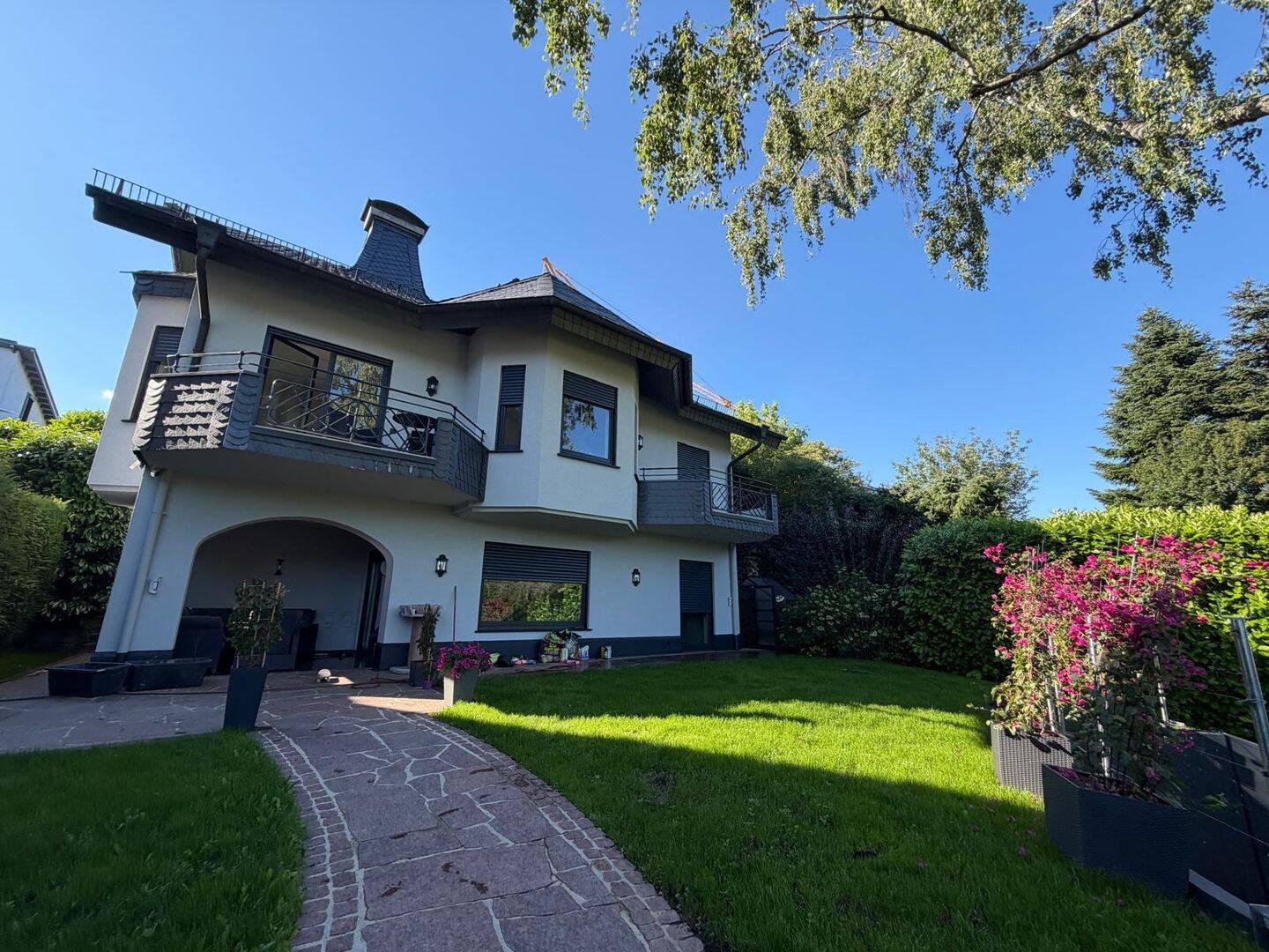 Außergewöhnliche Villa in Premiumlage – Großzügigkeit, Privatsphäre und exklusiver Komfort, 65193 Wiesbaden (Sonnenberg Wiesbaden)