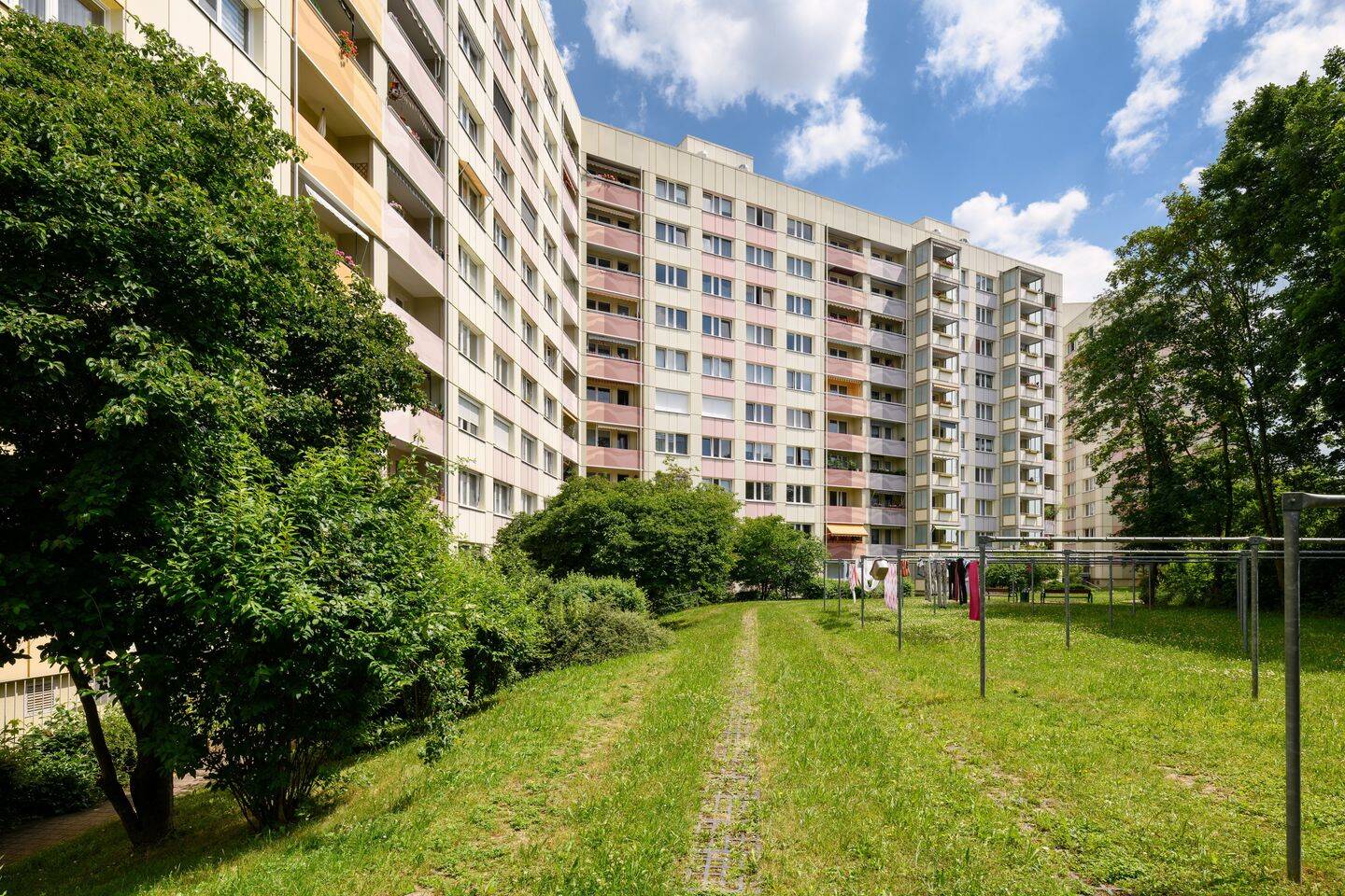 Familienwohnung mit Aufzug, 1239 Dresden