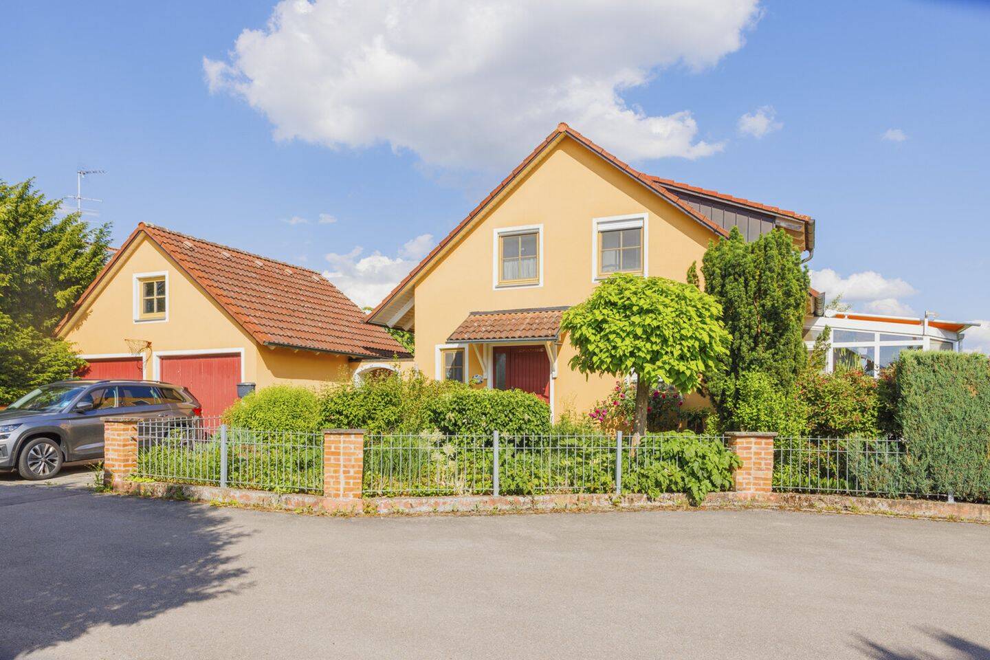 Gepflegtes EFH mit Garage, Kachelofen und PV-Anlage in sehr ruhiger Lage von Offendorf, 93349 Mindelstetten