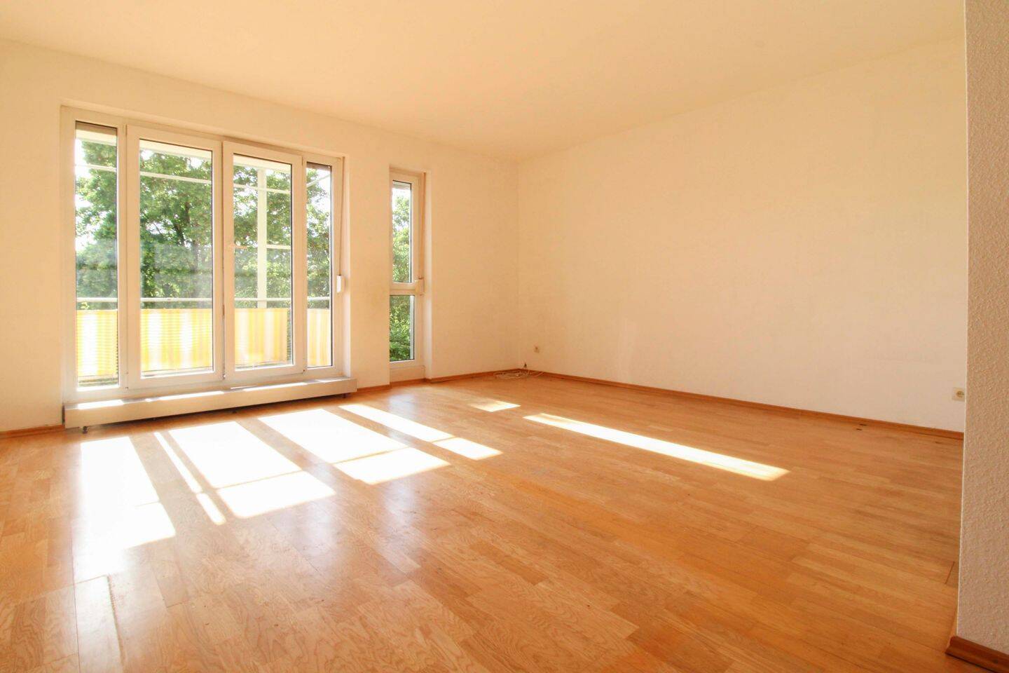 Ihr neues Zuhause in Karlsruhe-Oberreut – 4 Zimmer, 2 Balkone, TG-Stellplatz, 76189 Karlsruhe (Daxlanden Grünwinkel Knielingen Mühlburg Oberreut)
