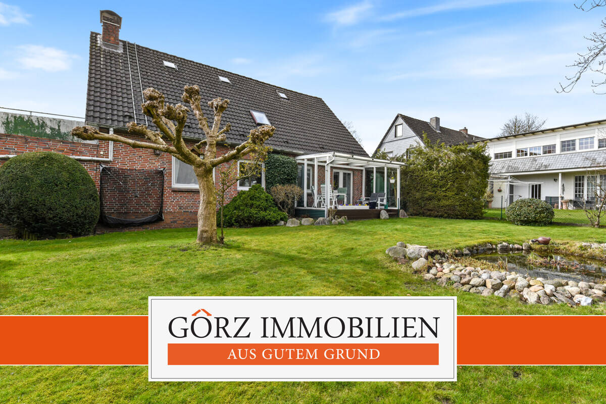 ***Freigestellt*** Schönes Zweifamilienhaus in ruhiger, zentraler Lage am Dorfteich!, 22889 Tangstedt