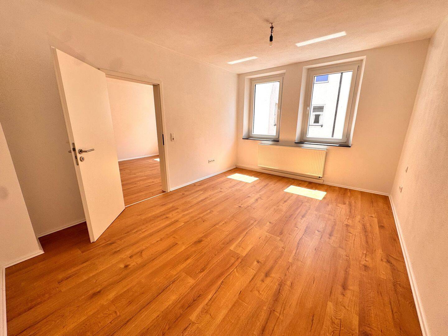 Provisionsfrei – Sanierte 2-Zimmer-Wohnung in Nürnberg, 90443 Nürnberg