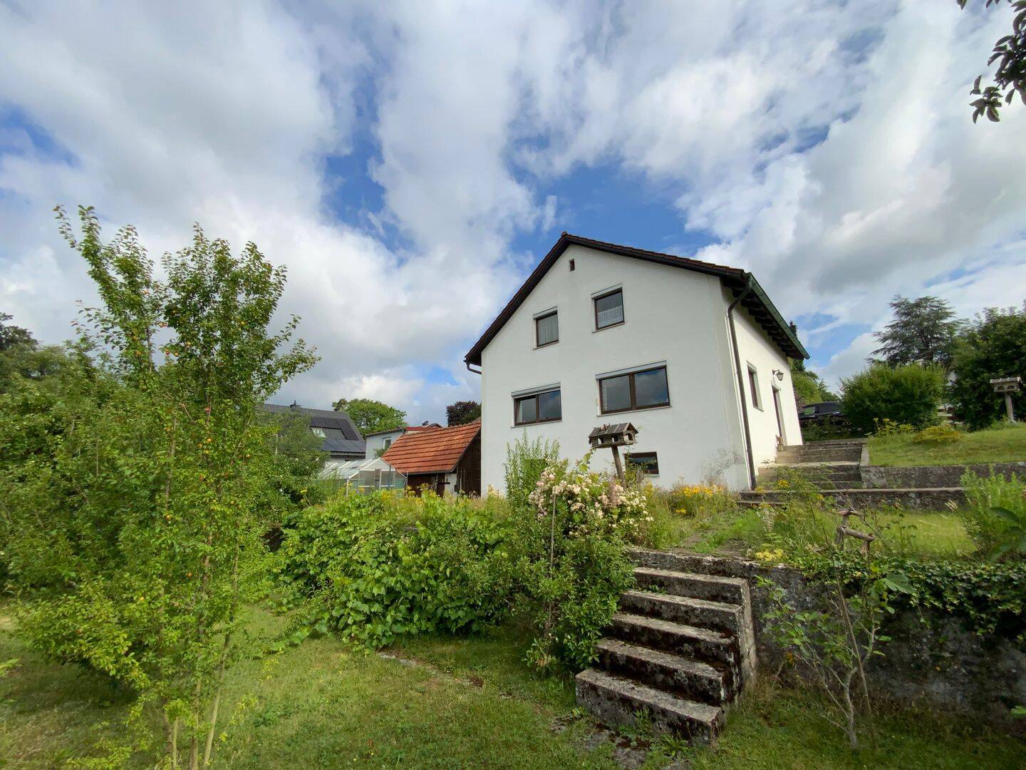 Einfamilienhaus in Wellheim – Außergewöhnliches Wohnen am Hang, 91809 Wellheim