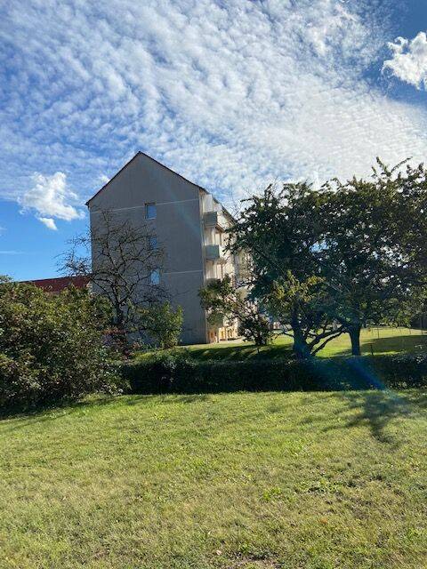 Zwei Zimmer Wohnung zu vermieten sofort frei / incl. Umzugs Hilfe, 6785 Oranienbaum-Wörlitz