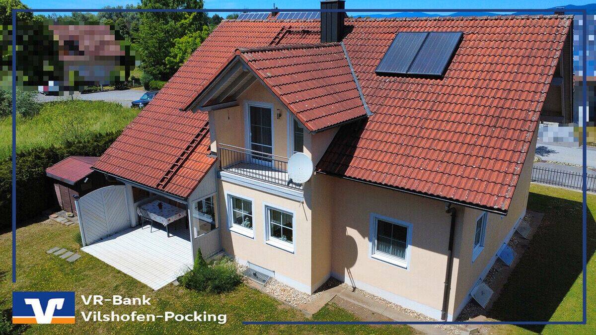 RUHIG UND DOCH ZENTRUMSNAH: SCHÖNES EINFAMILIENHAUS IN OSTERHOFEN!, 94486 Osterhofen