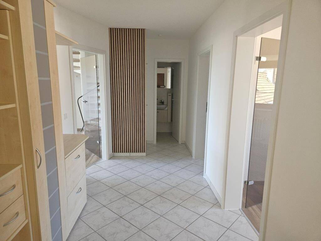 Schöne 4-Zi. Maisonette-Wohnung mit Balkon in Nürnberg-Hummelstein / Wohnung mieten, 90459 Nürnberg