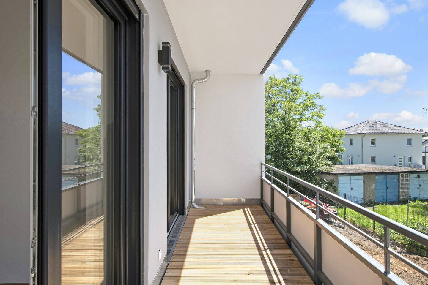 Exklusive 2-Raum-Wohnung mit Loggia in hochwertigem Mehrfamilienhaus, 4564 Böhlen