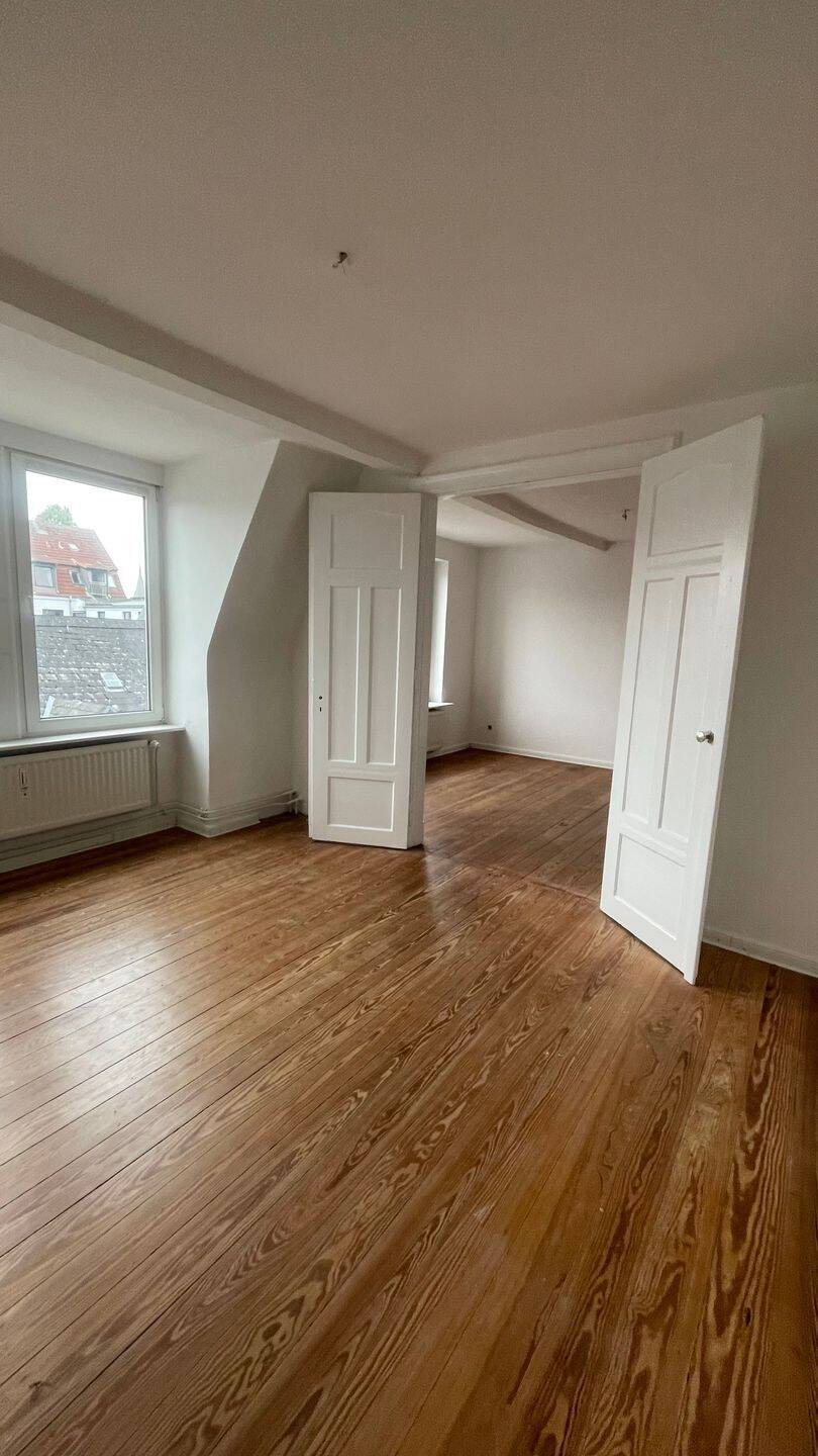 Charmante Dachgeschosswohnung in bester Lage von Flensburg, 24937 Flensburg
