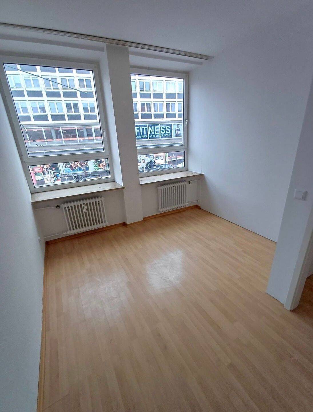 Helle & zentrale 1,5-Zimmer-Wohnung mit Aufzug in Nürnberg, 90461 Nürnberg