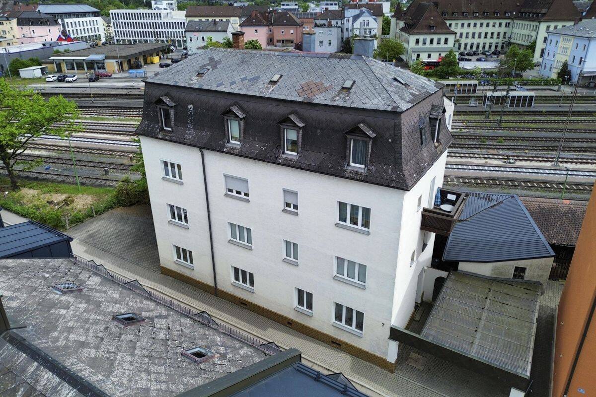 Zentral gelegenes Mehrfamilienhaus mit 7 Wohneinheiten, 92637 Weiden i.d. OPf. (Weiden)