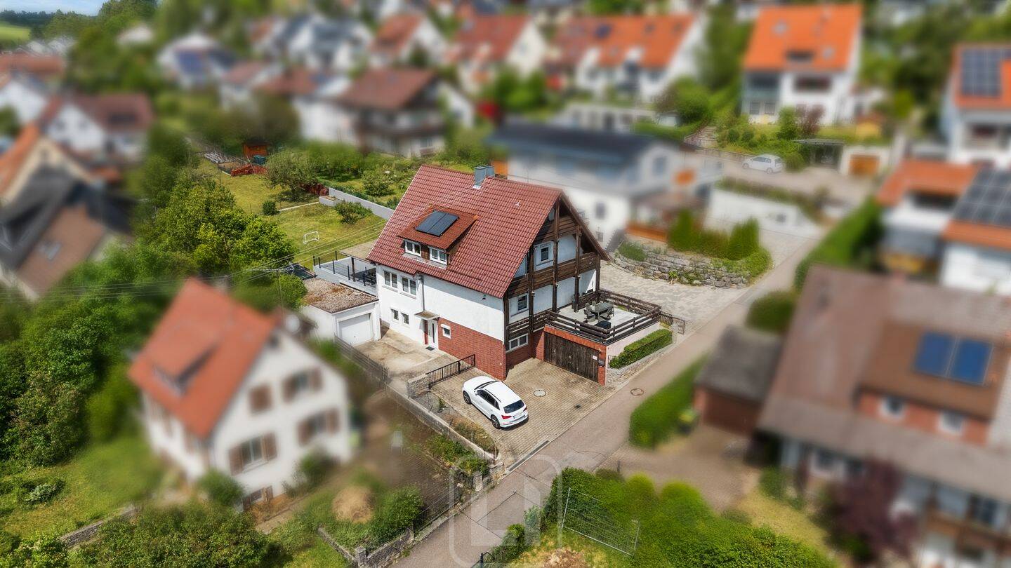 Modernisiertes Mehrgenerationenhaus mit ELW | 231 m² Wohnfläche | 827 m² Grundstück, 71296 Heimsheim