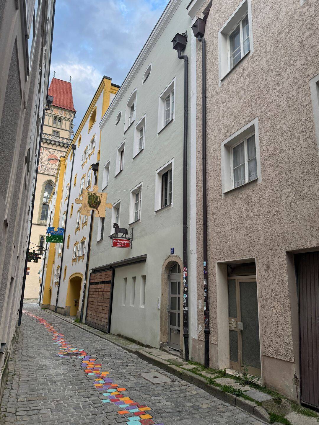 Lust eine neue 4er WG zu gründen? 161qm Wfl. mit sonnigen Balkon in der Passauer Altstadt – Höllgasse -Haus wurde vor 6 Jahren Kernsaniert, 94032 Passau (Altstadt Haidenhof-Nord Haidenhof-Süd Innstadt)
