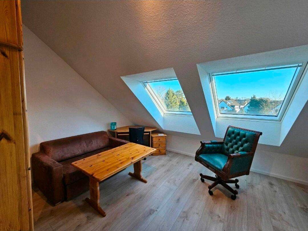 1,5-Zimmer-Dachgeschosswohnung inkl. Heizung, Strom & Internet, 40764 Langenfeld (Rhld.)