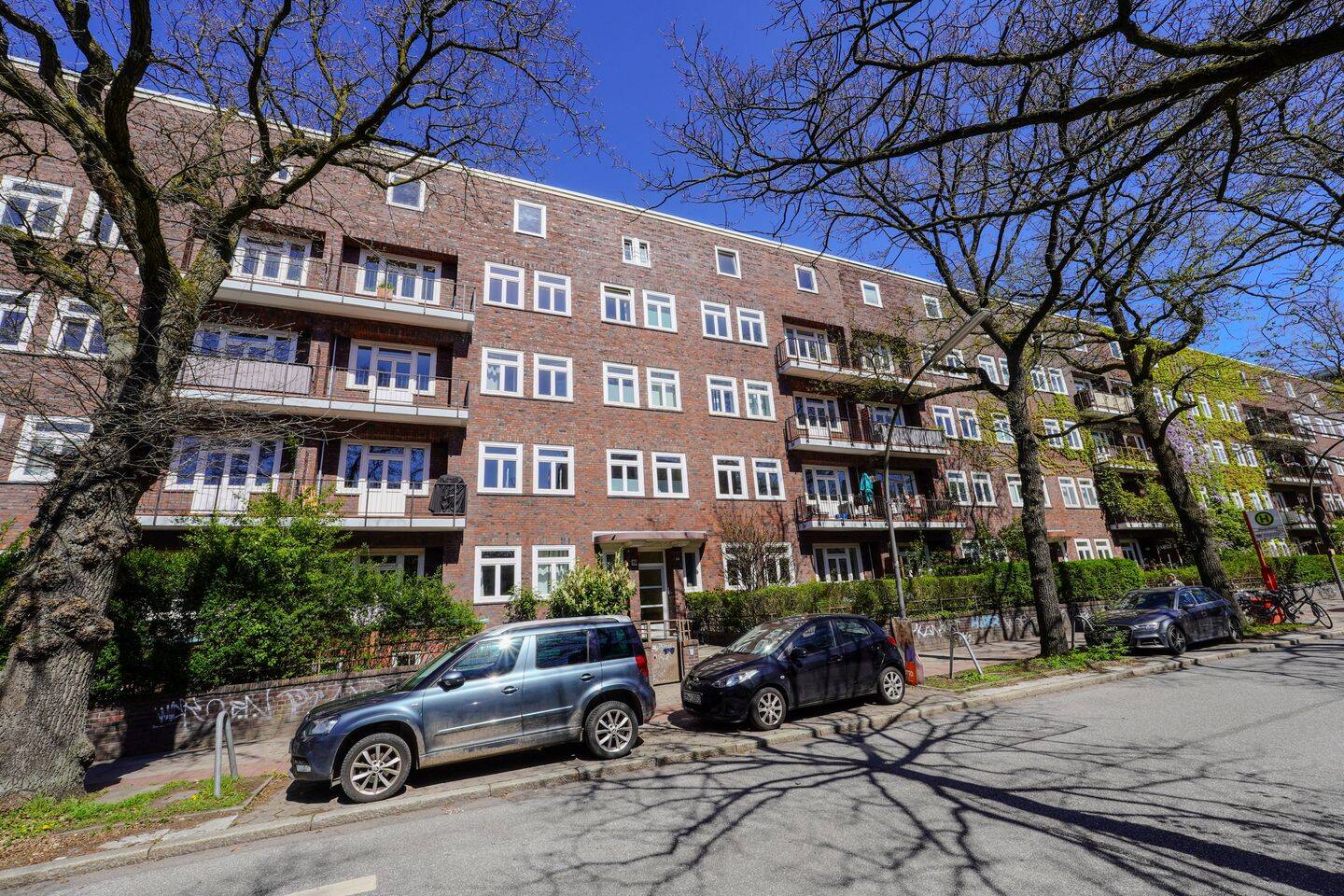 Winterhude pur: Attraktive 3-Zimmer-Dachgeschosswohnung in Stadtparknähe, 22303 Hamburg (Hamburg-Nord Barmbek-Nord Winterhude)