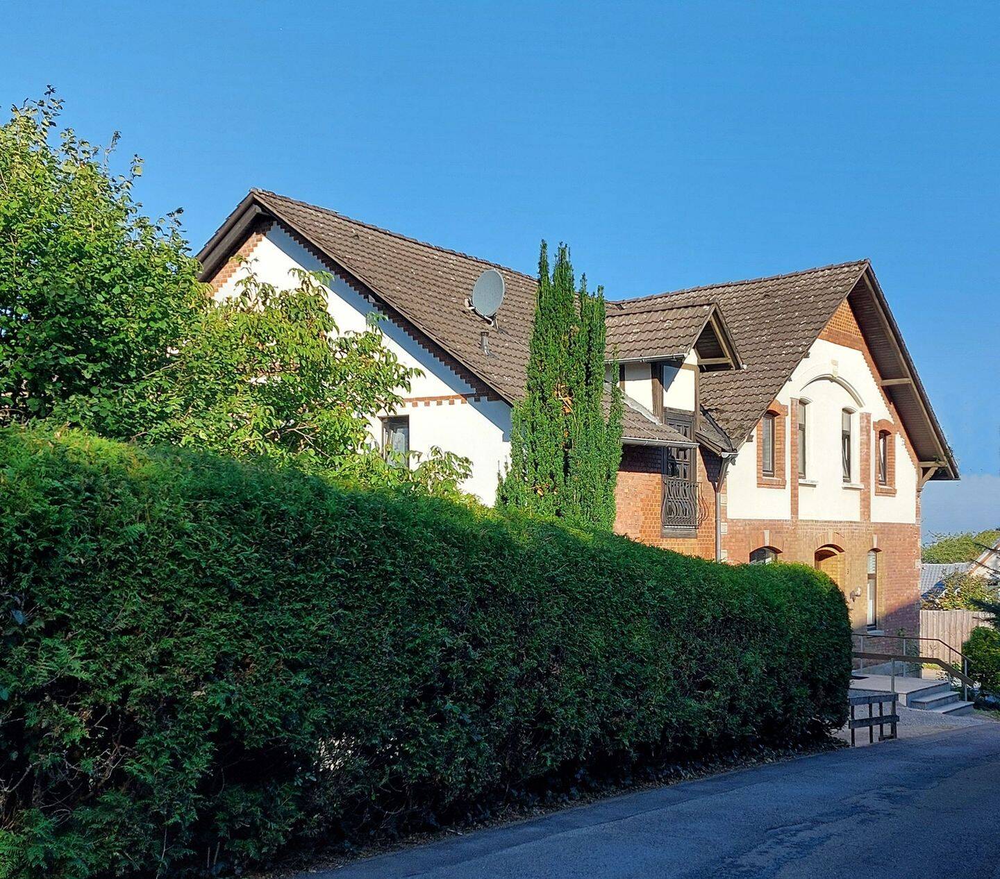 Interessante Gelegenheit: Wohnung mit integriertem Appartement, 31688 Nienstädt
