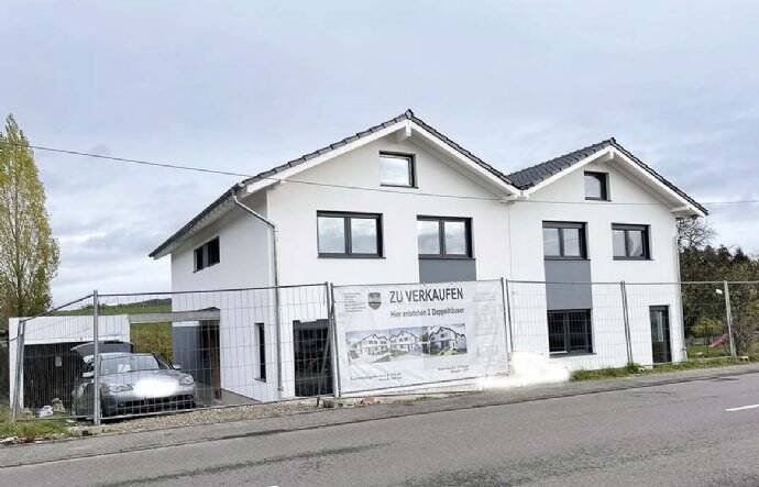 +++ Neubau attraktive Doppelhaushälfte in Windeck, 51570 Windeck