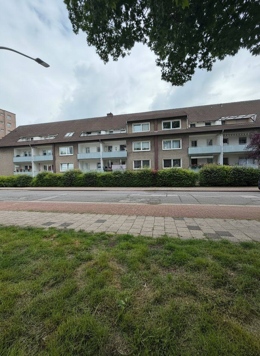 3-Zimmer-Wohnung mit Balkon in Delmenhorst, 27749 Delmenhorst (Düsternort Mitte Schafkoven/Donneresch Stickgras/Annenriede)