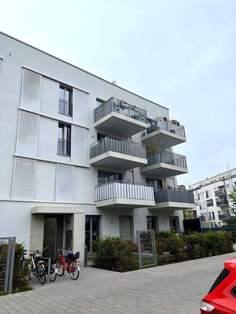 PREISGEDÄMPFTE WOHNUNG – BESICHTIGUNG: Dienstag 23.09. um 19:00 Uhr – 3 Zimmer – 74m² – Loggia, 40476 Düsseldorf (Derendorf Golzheim Pempelfort)