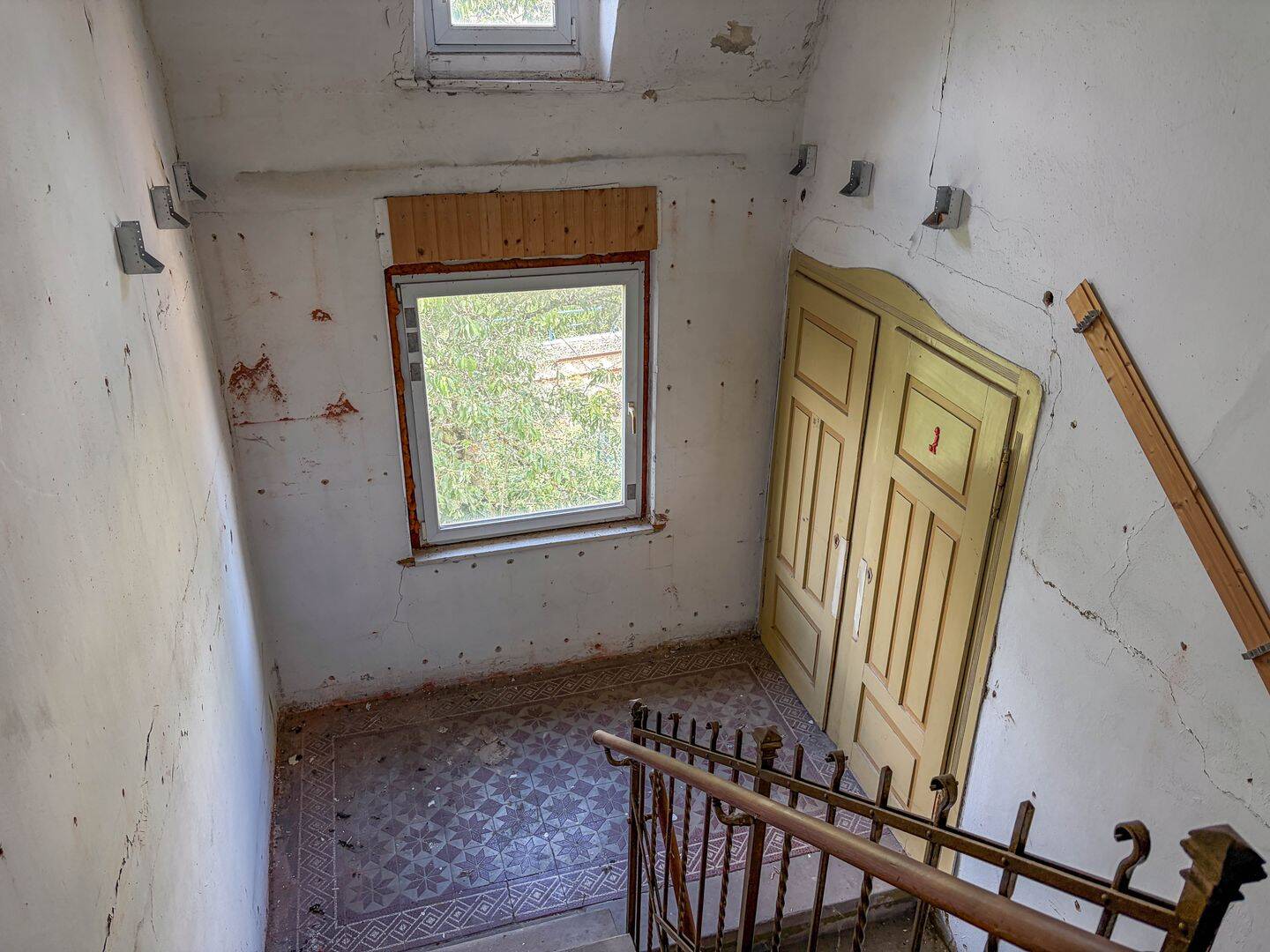 Mehrfamilienhaus mit vielen Optionen, 9125 Chemnitz (Altchemnitz Bernsdorf Erfenschlag Harthau Reichenhain)