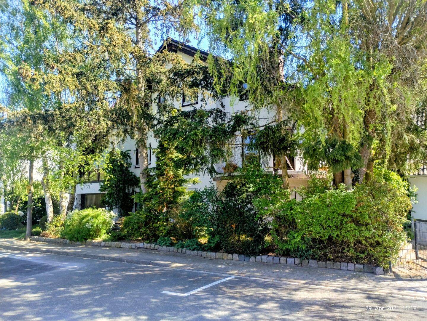 Das besondere Objekt mit Mehrwert! Sehr schönes, geräumiges Einfamilienhaus mit separater Einliegerwohnung., 90556 Cadolzburg