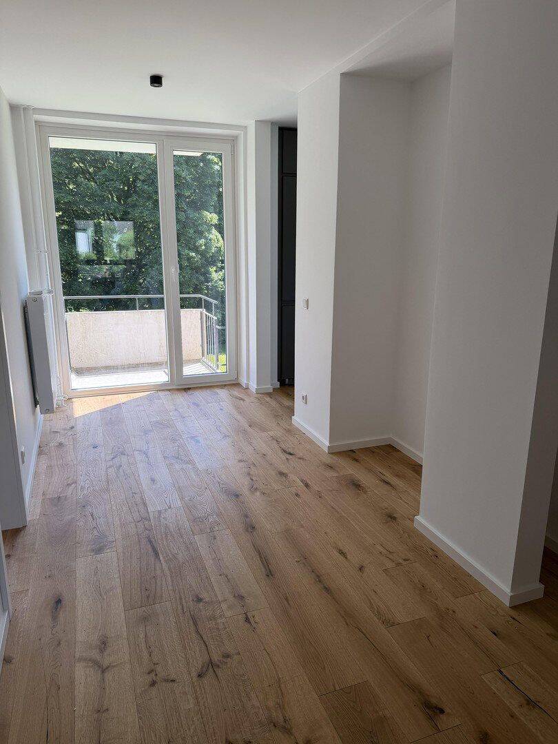 Erstbezug nach Sanierung: gut geschnittene Wohnung in gepflegtem Mehrfamilienhaus in ruhiger Lage, 22529 Hamburg (Hamburg-Nord)