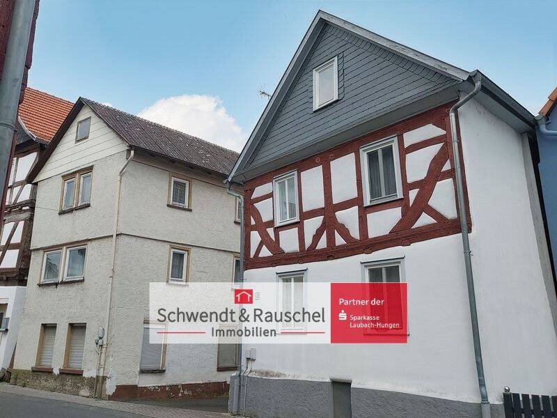 2 Einfamilienhäuser mit Scheune in Hungen, 35410 Hungen