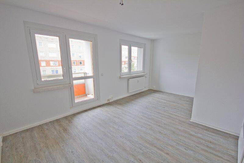 Nachnutzer gesucht! 3-Raumwohnung sucht neuen Nutzer., 6120 Halle (Saale) (Dölau Heide Nord Heide Süd Kröllwitz Lettin)