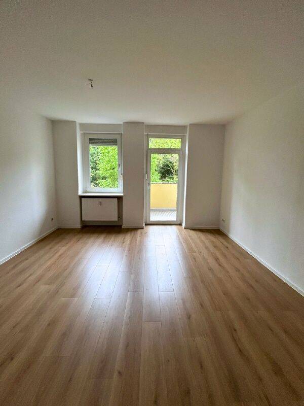 renovierte 4-Raum-Wohnung mit Balkon und Gäste-WC in Magdeburg Sudenburg, 39112 Magdeburg (Leipziger Str. Sudenburg)
