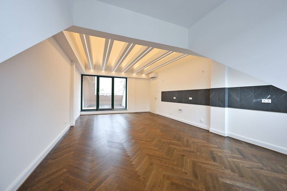Erstbezug mit Klimaanlage! + Fußbodenheizung + Dachloggia + Bad mit Wanne & Dusche + LED-Licht, 4177 Leipzig (Altlindenau Lindenau)