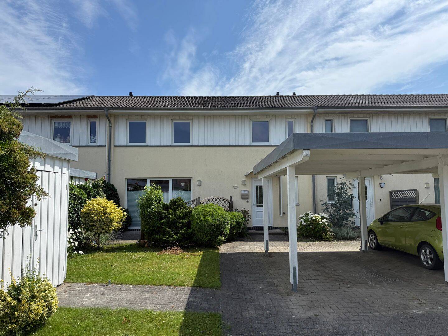 Familienfreundliches Reihenmittelhaus mit Garten und Carport in ruhiger Lage von Brake (Unterweser, 26919 Brake (Unterweser)