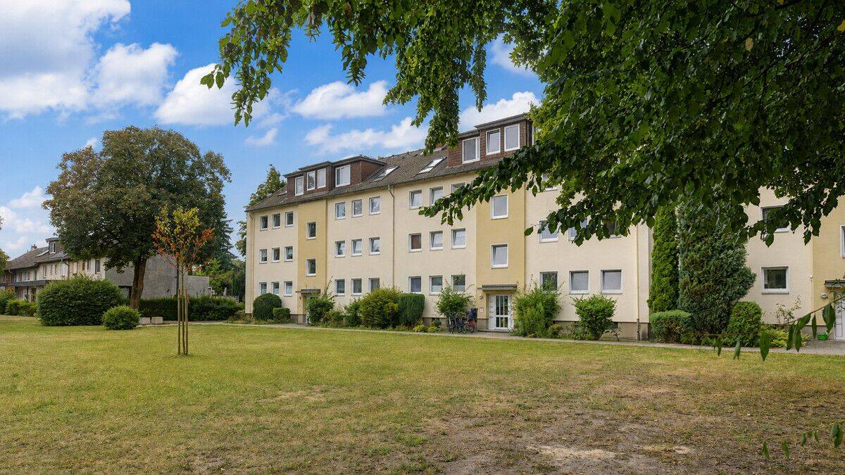 Charmante 2,5-Zimmer-Wohnung mit Balkon & Garage, 22880 Wedel