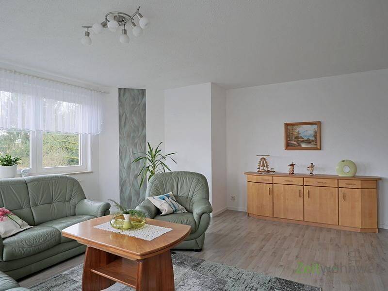 (EF0877_M) Chemnitz: Neukirchen/Erzgeb., Bezug in neu renovierte und möblierte 2-Zimmer-Wohnung, ruhige Wohnlage, 9221 Neukirchen/Erzgeb.