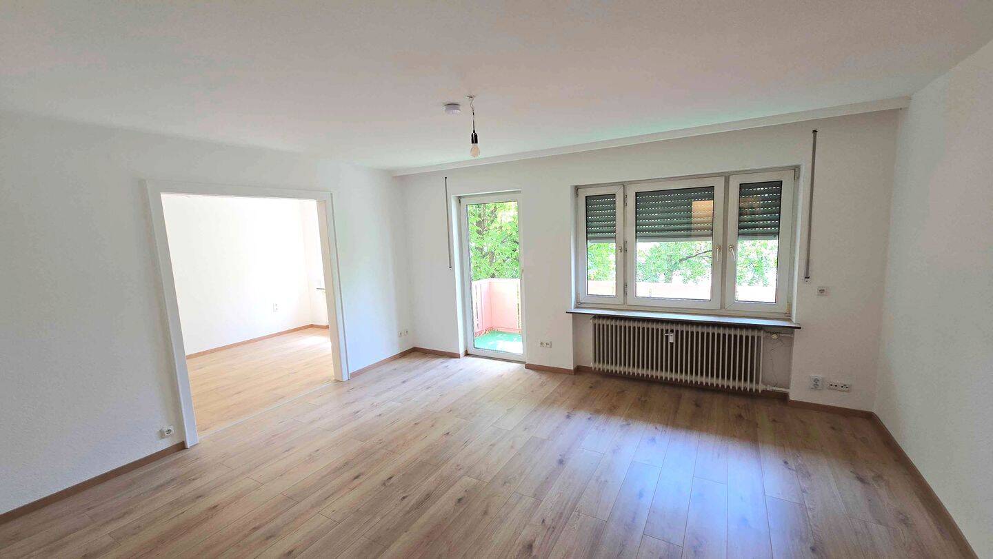 3 Zimmer-Wohnung im 1. Obergeschoss mit Balkon!, 90409 Nürnberg (Großreuth h. d. Veste Gärten h. d. Veste Maxfeld Schoppershof)