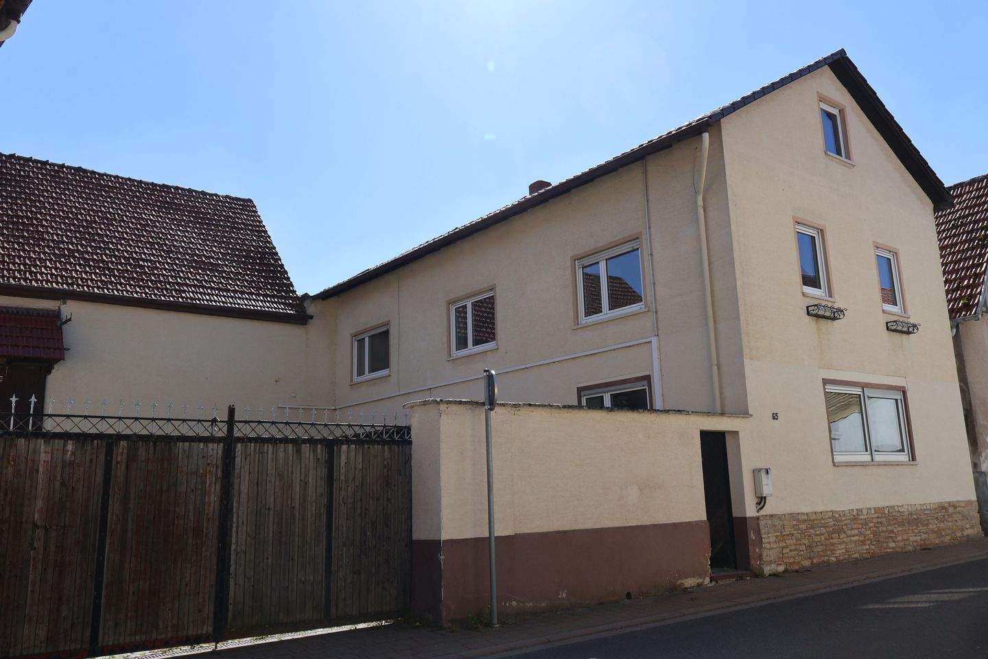 Resthof mit großer Scheune für Selbstversorger, Bauland und optionaler Ackerfläche, 55234 Freimersheim
