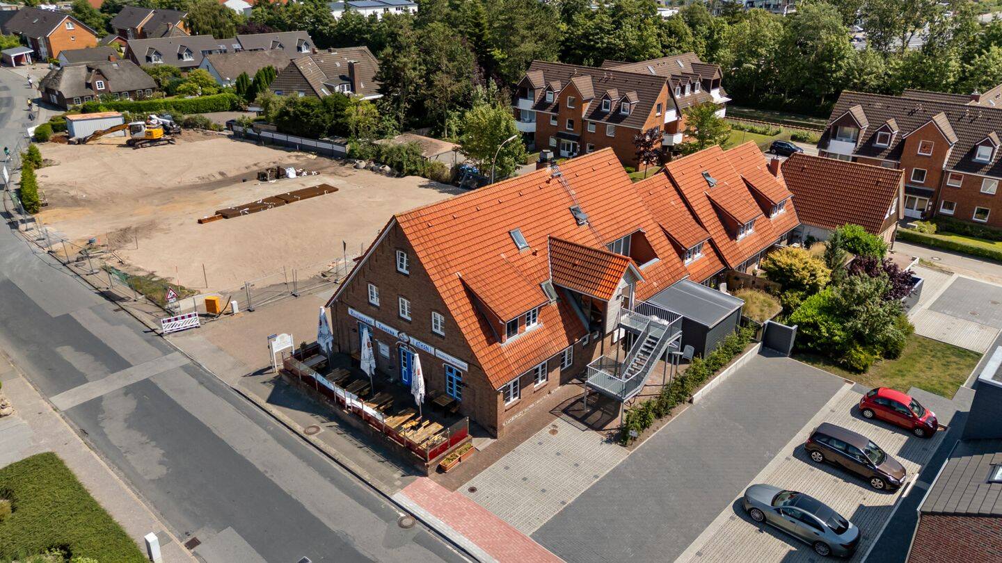 Großzügige und helle Maisonette Wohnung in begehrter Lage von Niebüll mit Balkon, 25899 Niebüll
