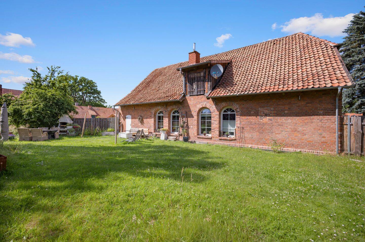 Raum für Mensch und Tier. Fachwerkromantik, Hofgefühl und Raum für ein Leben voller Freiheiten., 31535 Neustadt am Rübenberge